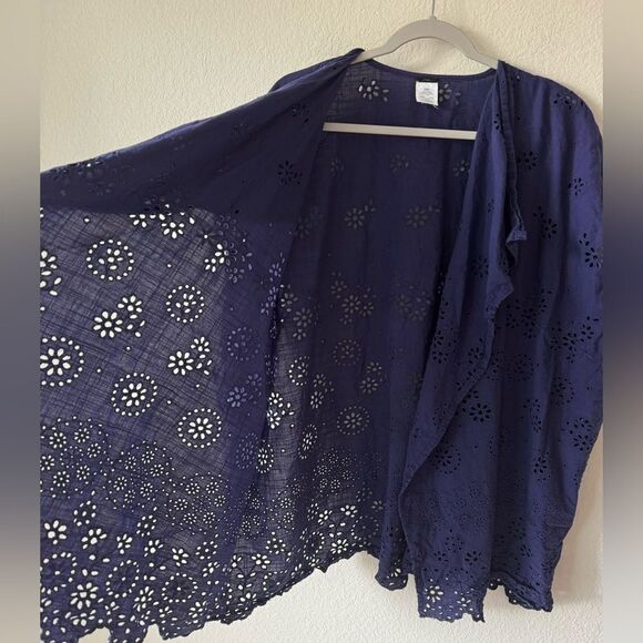 J.CREW Women’s Navy Blue Cotton Eyelet Poncho Cover Up S/M 100% Cotton Beach - Picture 4 of 5